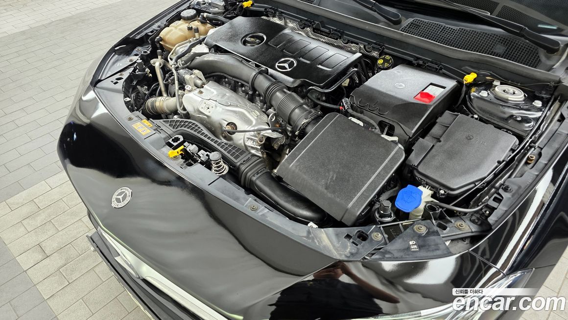 Mercedes-Benz CLA-Class 2021