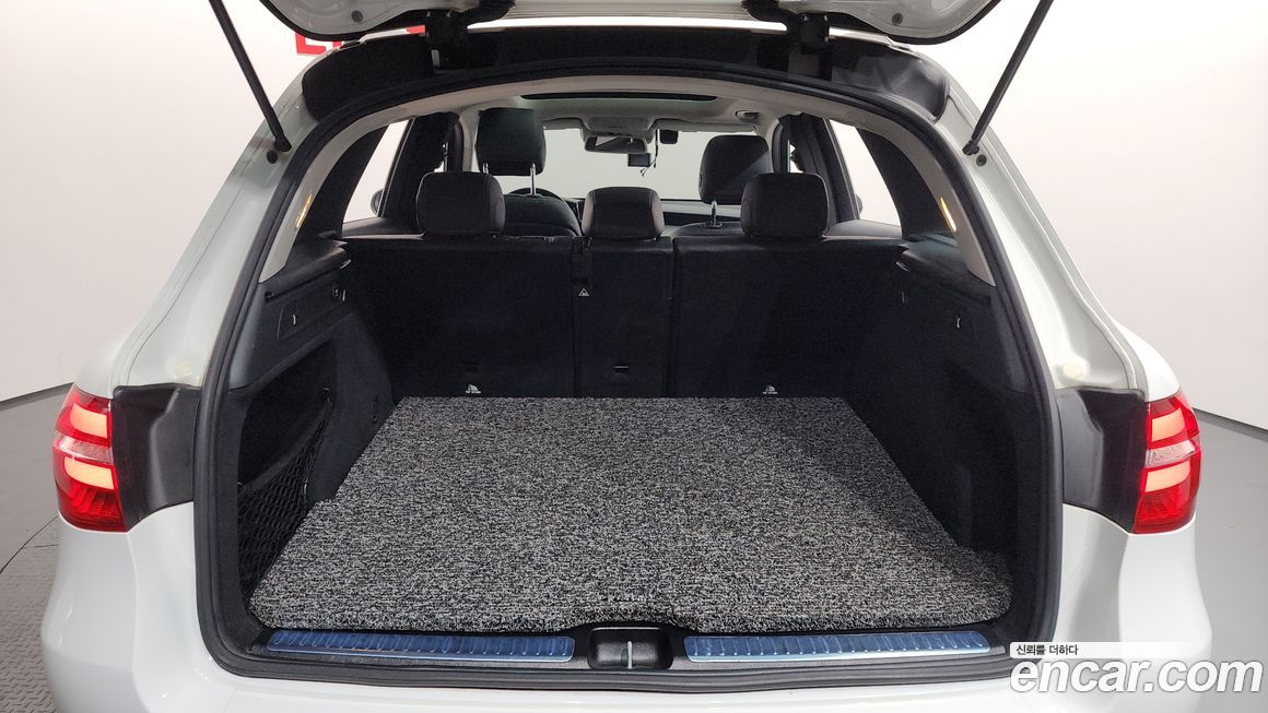 Mercedes-Benz GLC-Class 2018