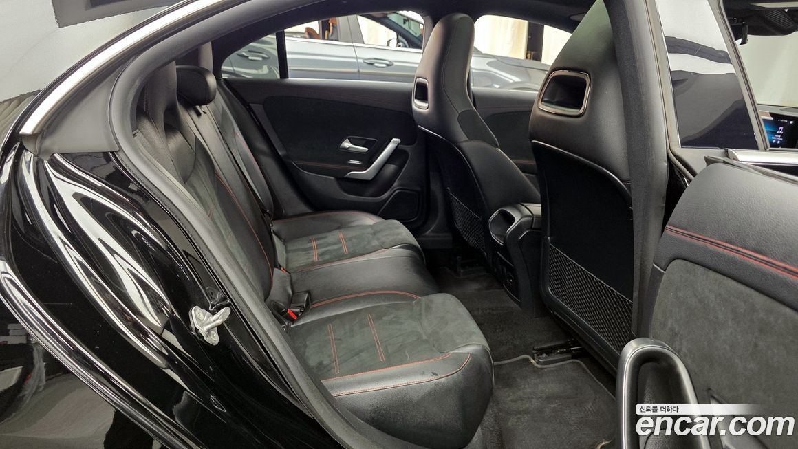 Mercedes-Benz CLA-Class 2021