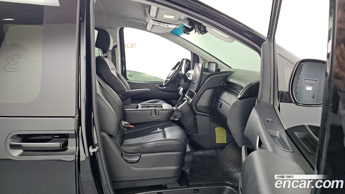 Hyundai Staria 2024