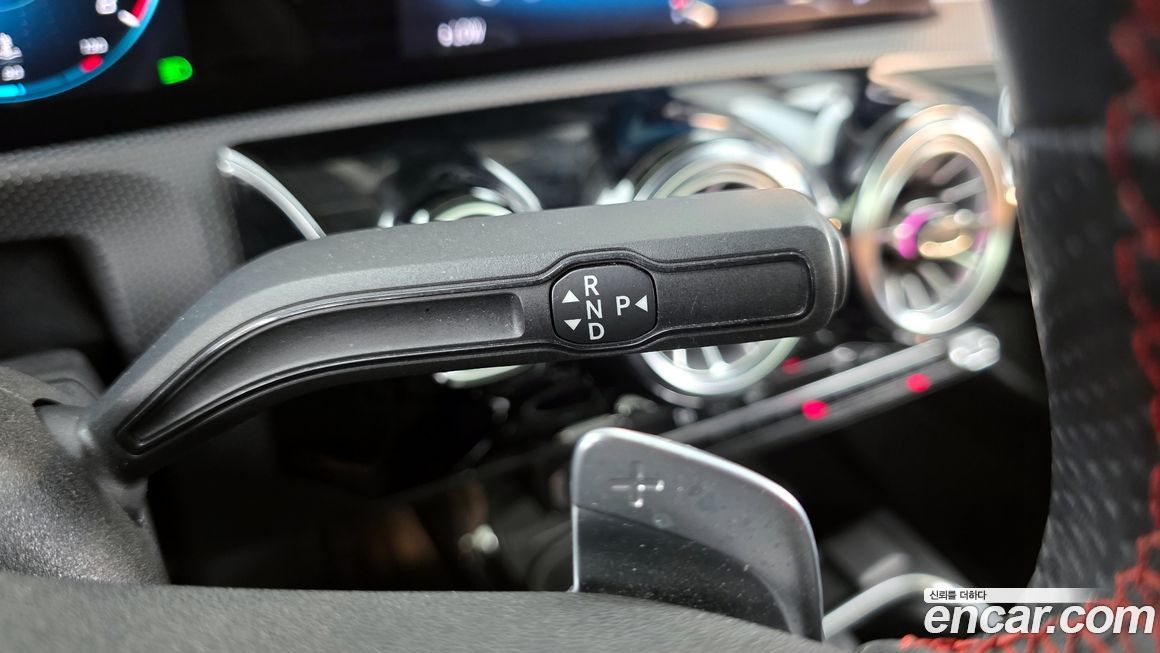 Mercedes-Benz CLA-Class 2021