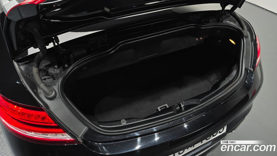 Mercedes-Benz C-Class 2020