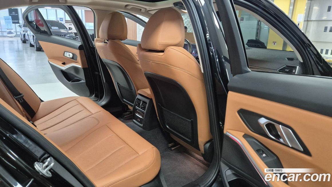 BMW 3-Series 2023