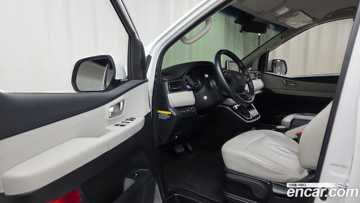 Hyundai Starex 2021