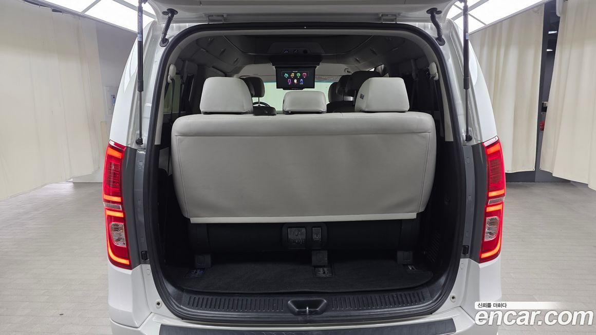 Hyundai Starex 2021