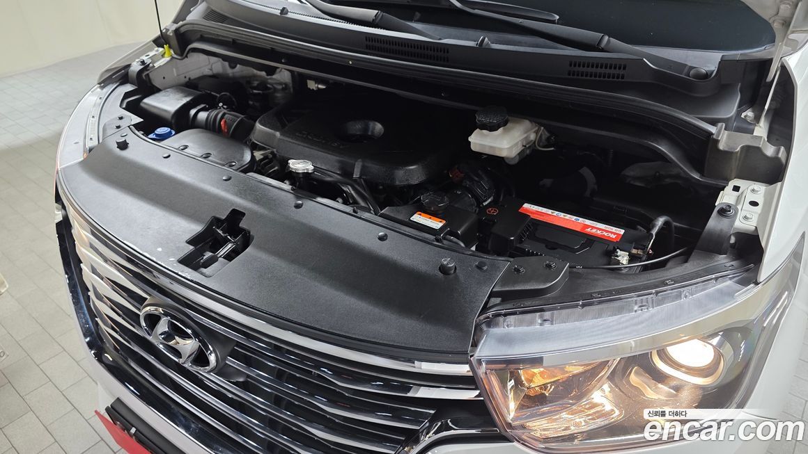 Hyundai Starex 2021