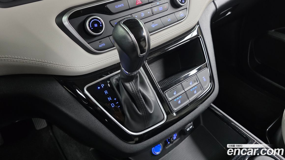 Hyundai Starex 2021