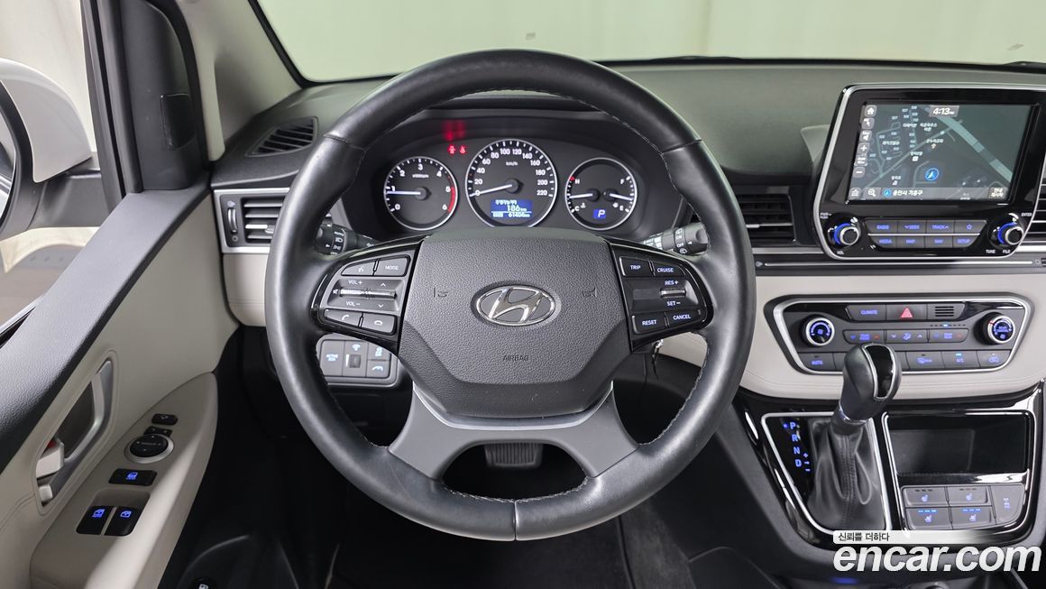 Hyundai Starex 2021