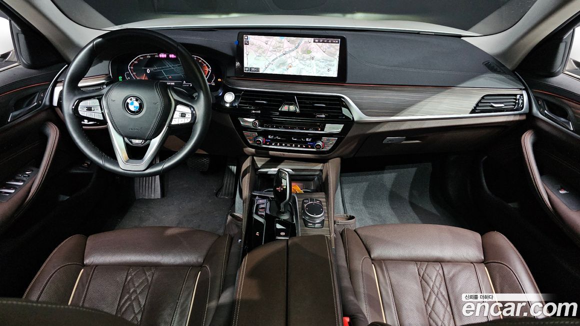 BMW 5-Series 2021