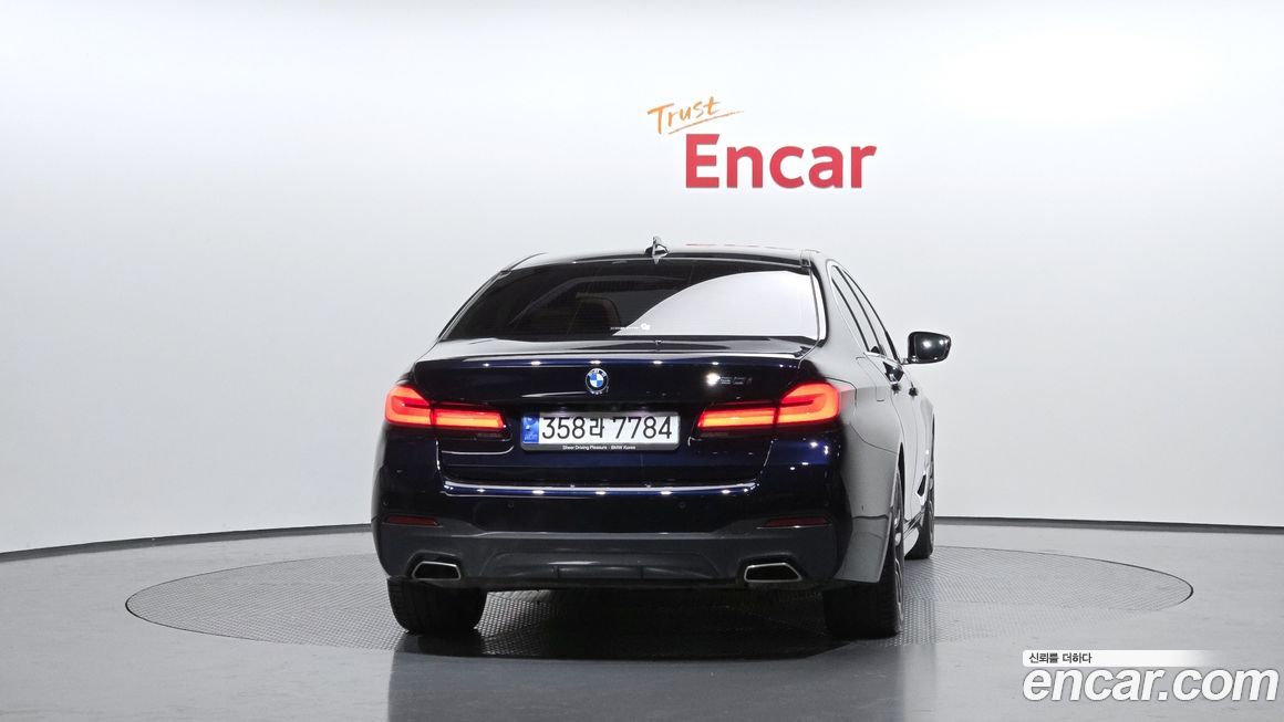 BMW 5-Series 2023