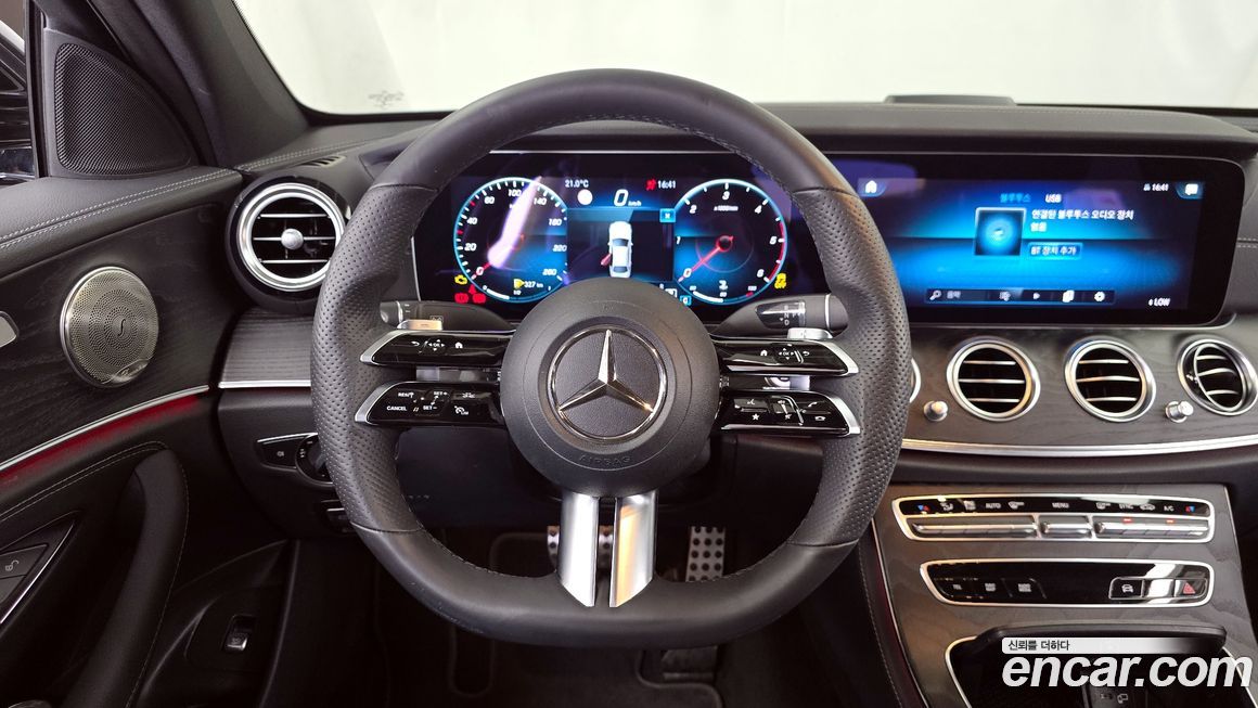 Mercedes-Benz E-Class 2021