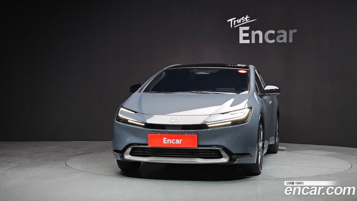 Toyota Prius 2025