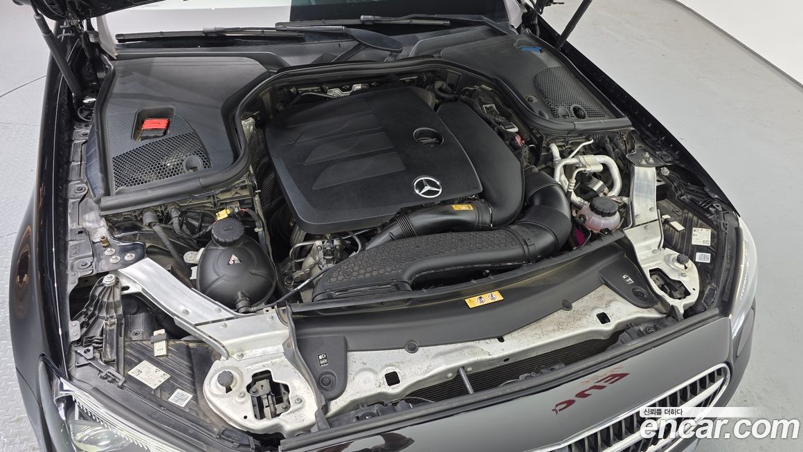 Mercedes-Benz E-Class 2022