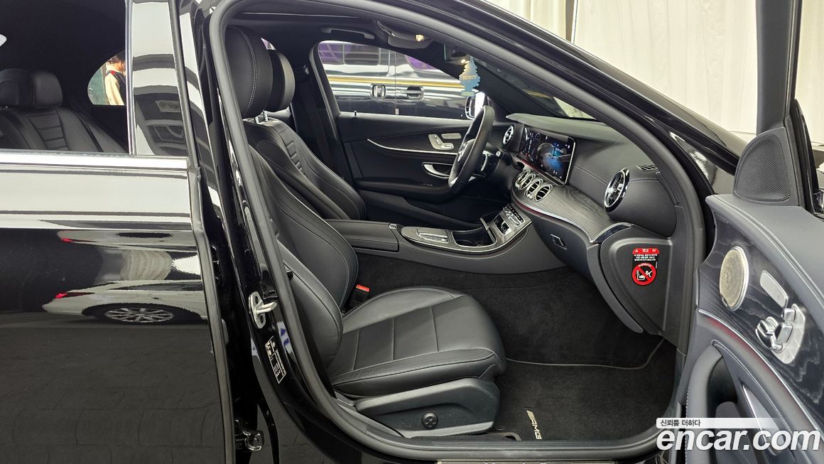 Mercedes-Benz E-Class 2021