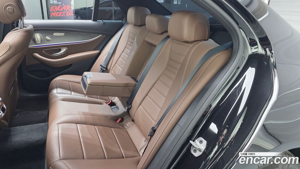 Mercedes-Benz E-Class 2022
