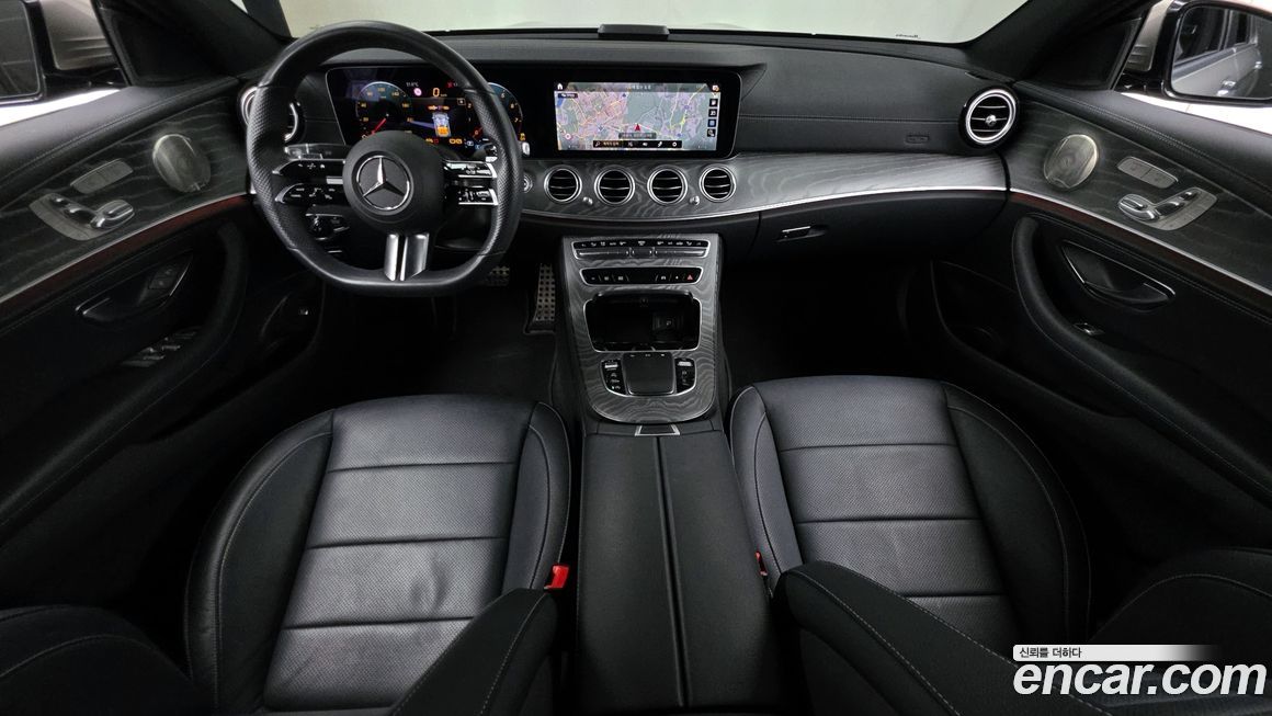 Mercedes-Benz E-Class 2022