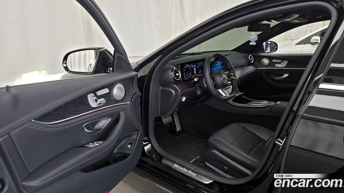 Mercedes-Benz E-Class 2021