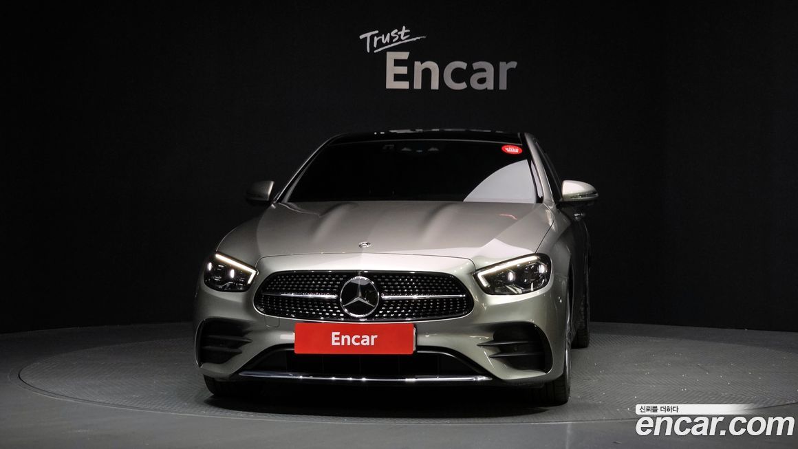 Mercedes-Benz E-Class 2022