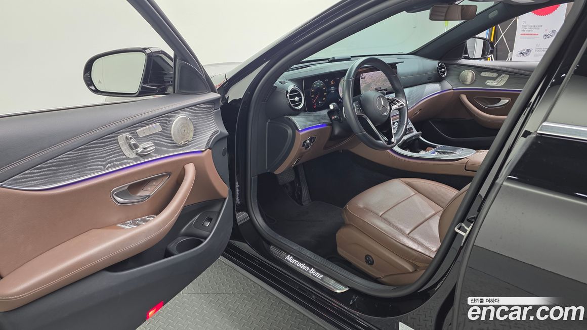 Mercedes-Benz E-Class 2022