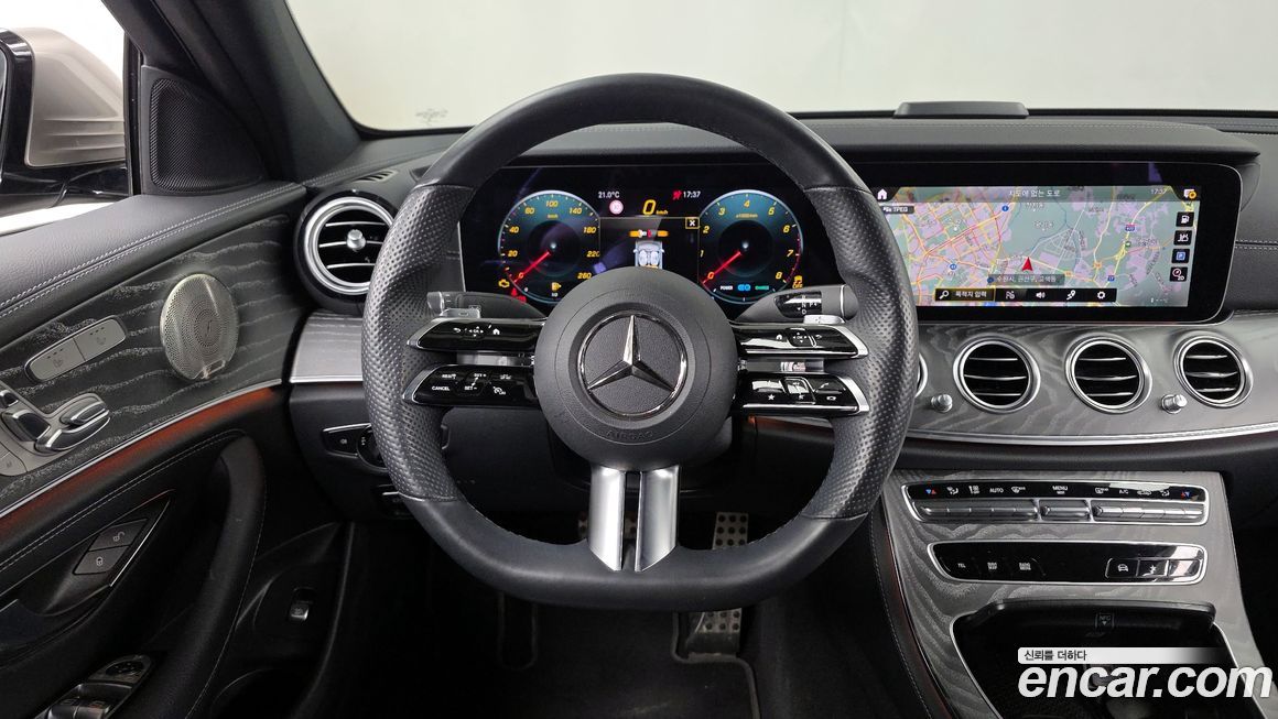 Mercedes-Benz E-Class 2022