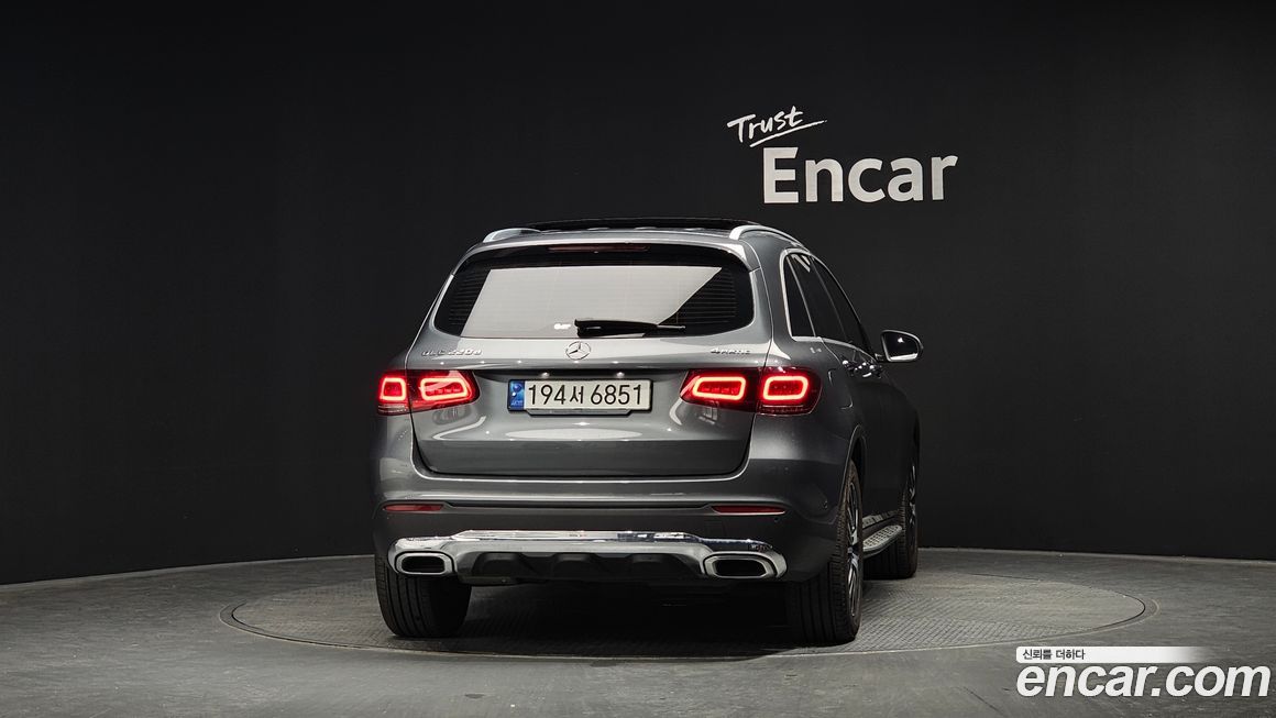 Mercedes-Benz GLC-Class 2021