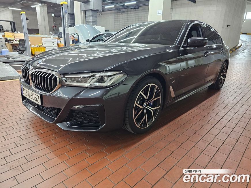 BMW 5-Series 2022
