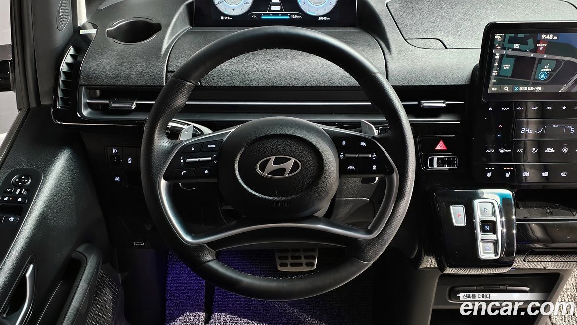 Hyundai Staria 2025
