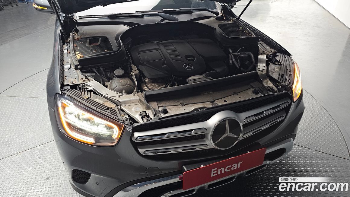 Mercedes-Benz GLC-Class 2021