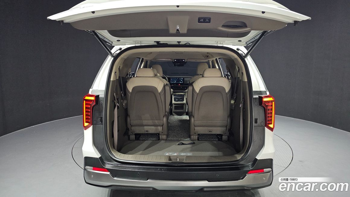 Kia Canival 2024