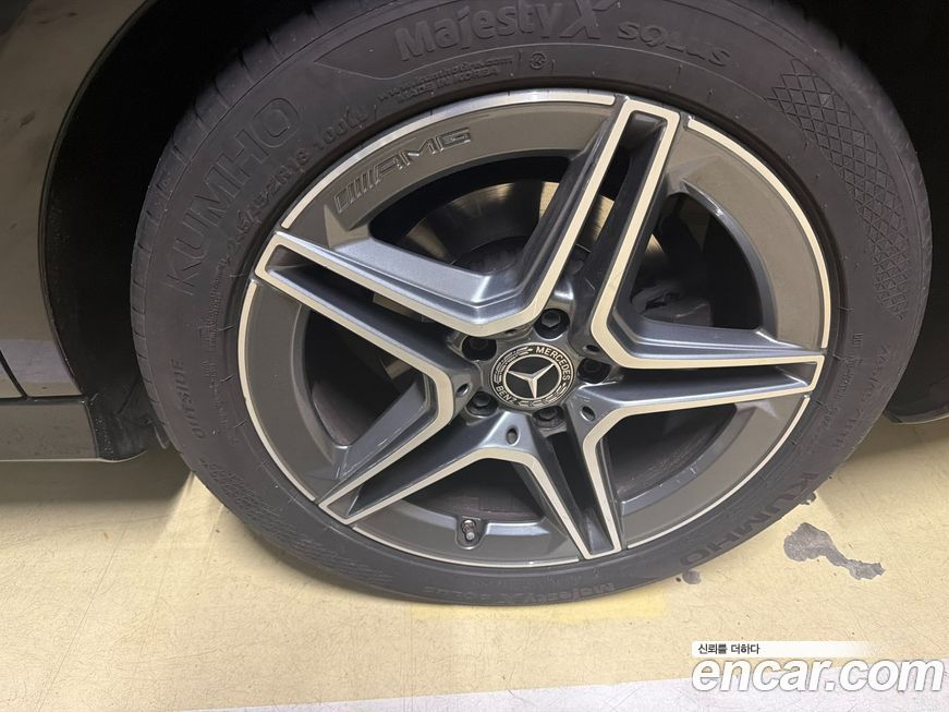 Mercedes-Benz E-Class 2023