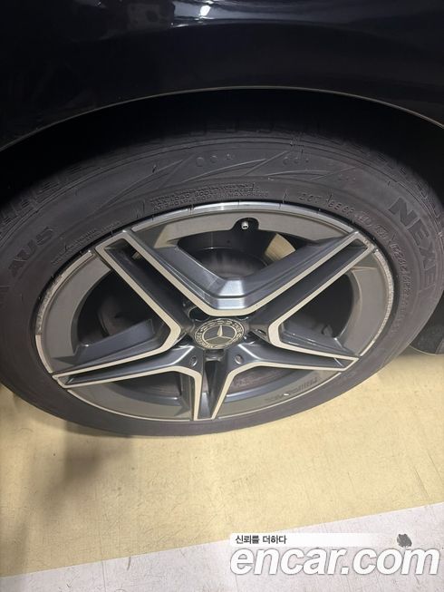 Mercedes-Benz E-Class 2023