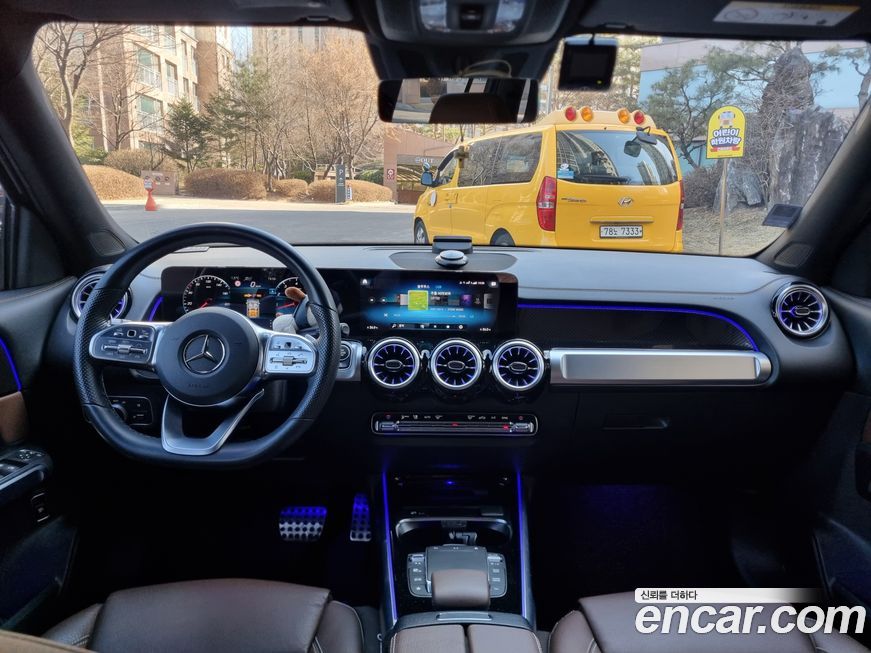 Mercedes-Benz GLB-Class 2023