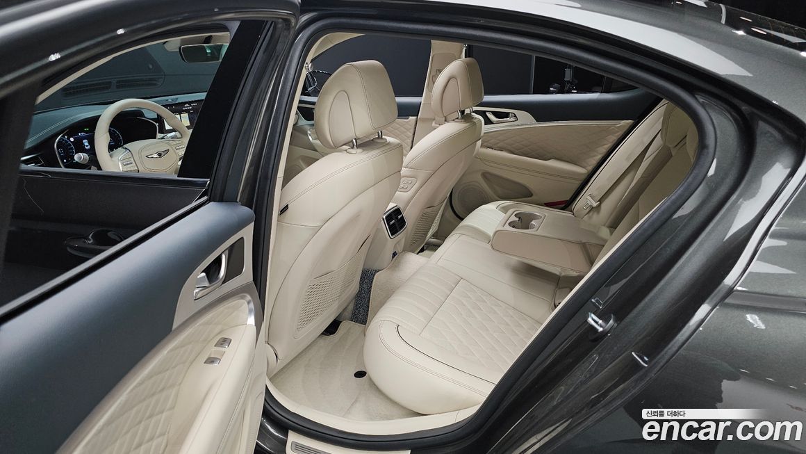 Genesis G70 2025