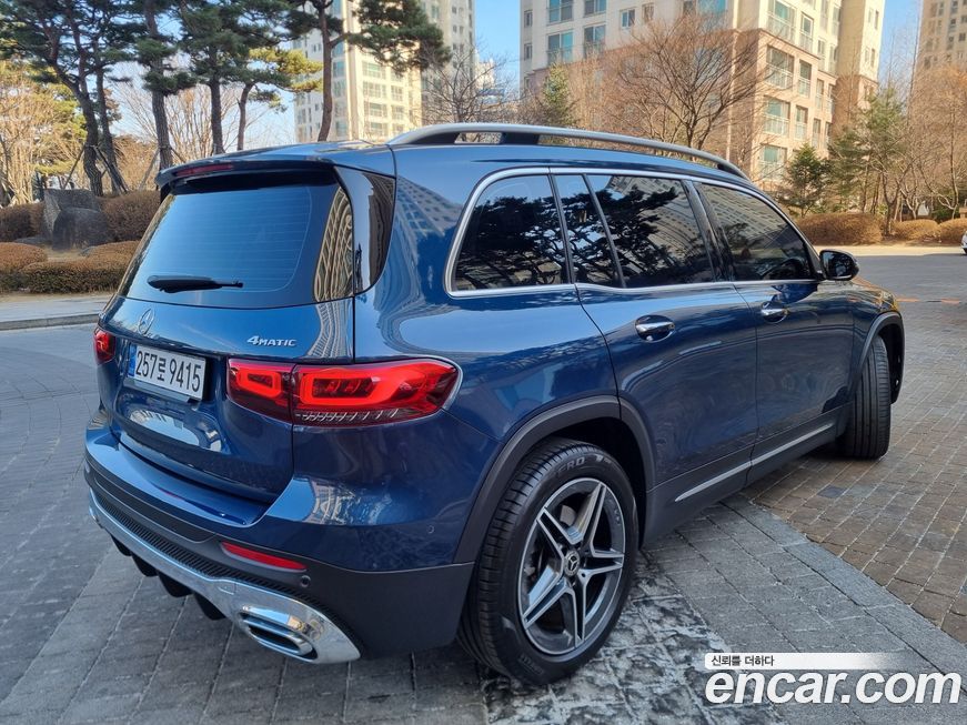 Mercedes-Benz GLB-Class 2023