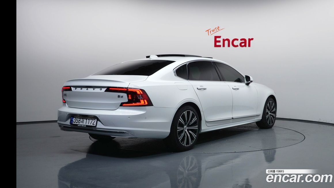 Volvo S90 2023
