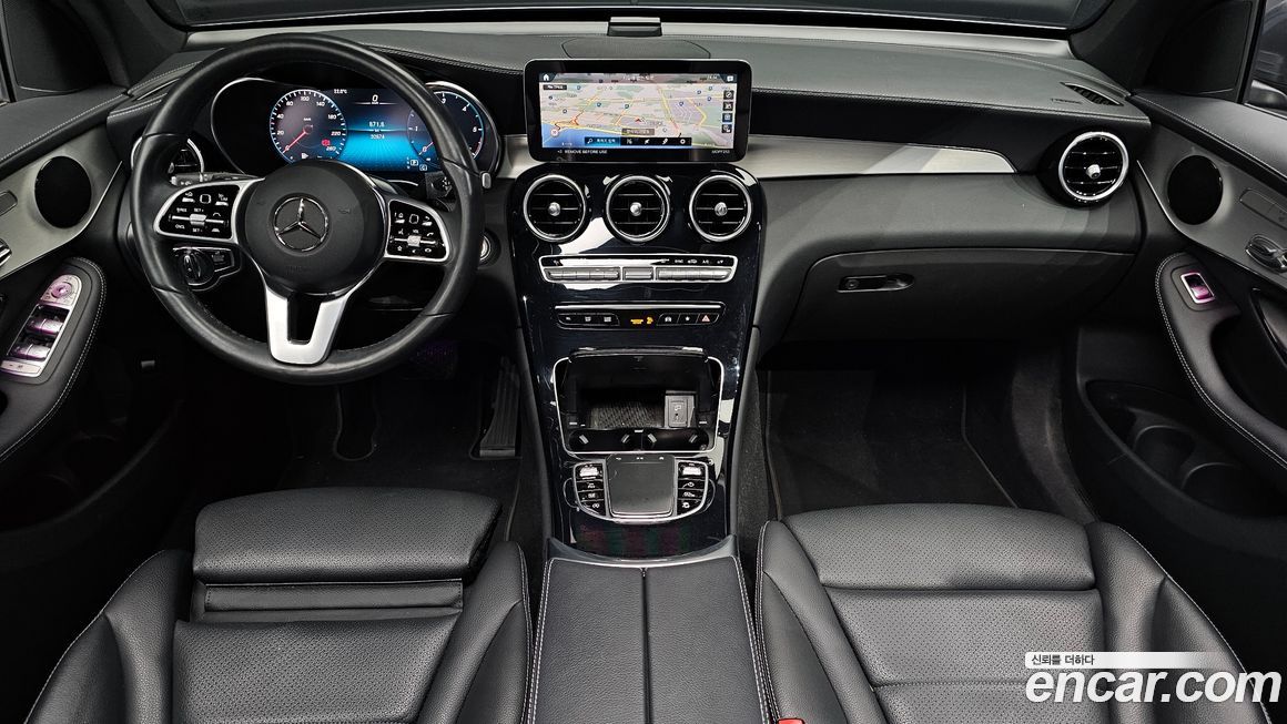 Mercedes-Benz GLC-Class 2021