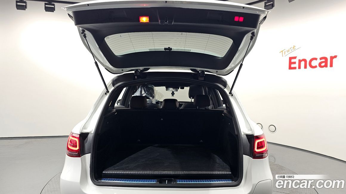 Mercedes-Benz GLC-Class 2022