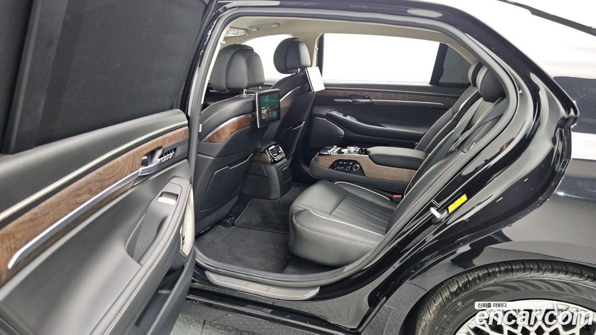Genesis G90 2021