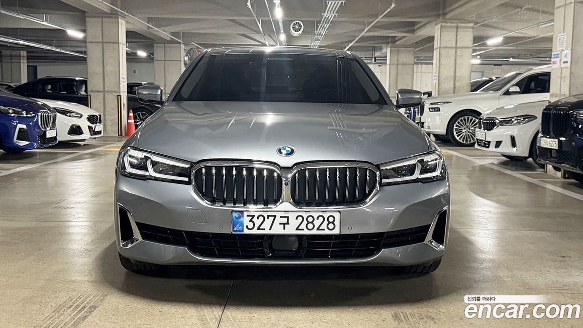 BMW 5-Series 2023