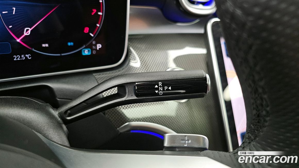 Mercedes-Benz C-Class 2025