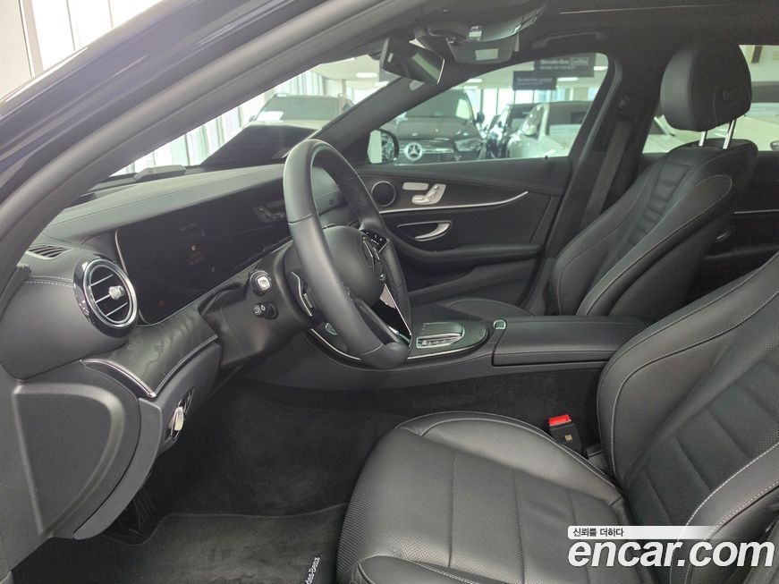 Mercedes-Benz E-Class 2023