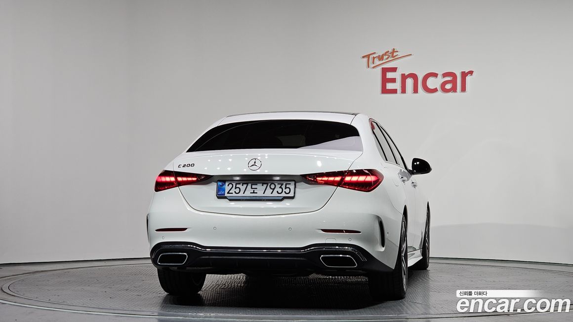 Mercedes-Benz C-Class 2025