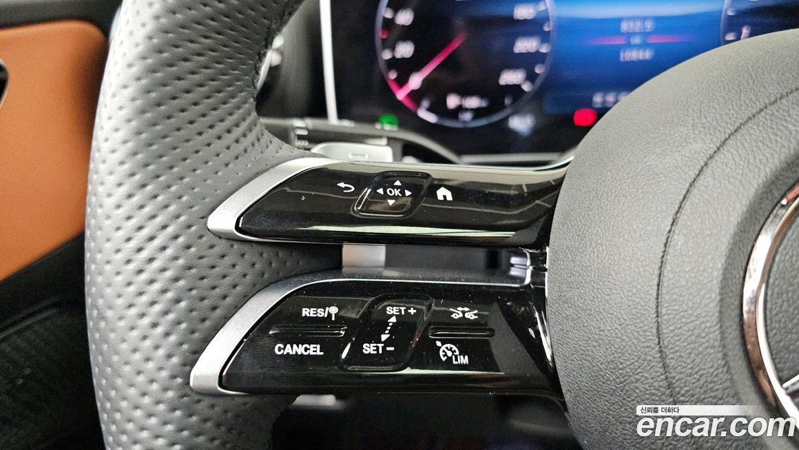 Mercedes-Benz C-Class 2025