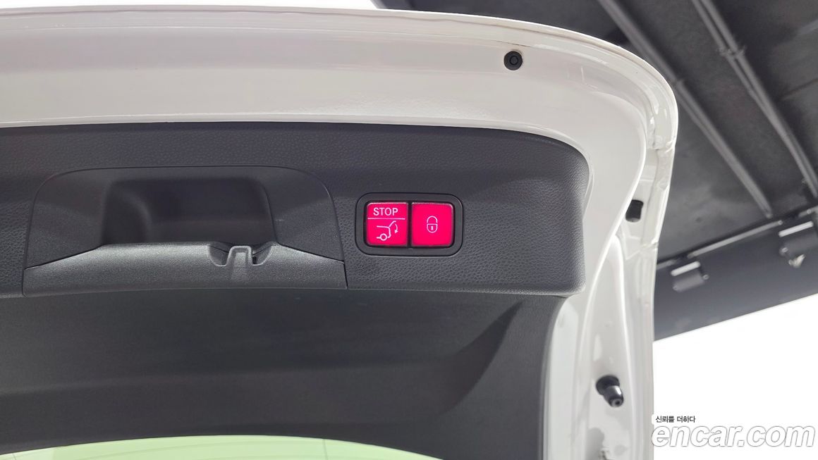 Mercedes-Benz GLC-Class 2021