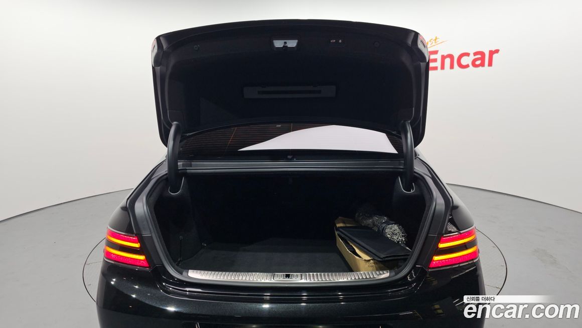 Genesis G90 2021