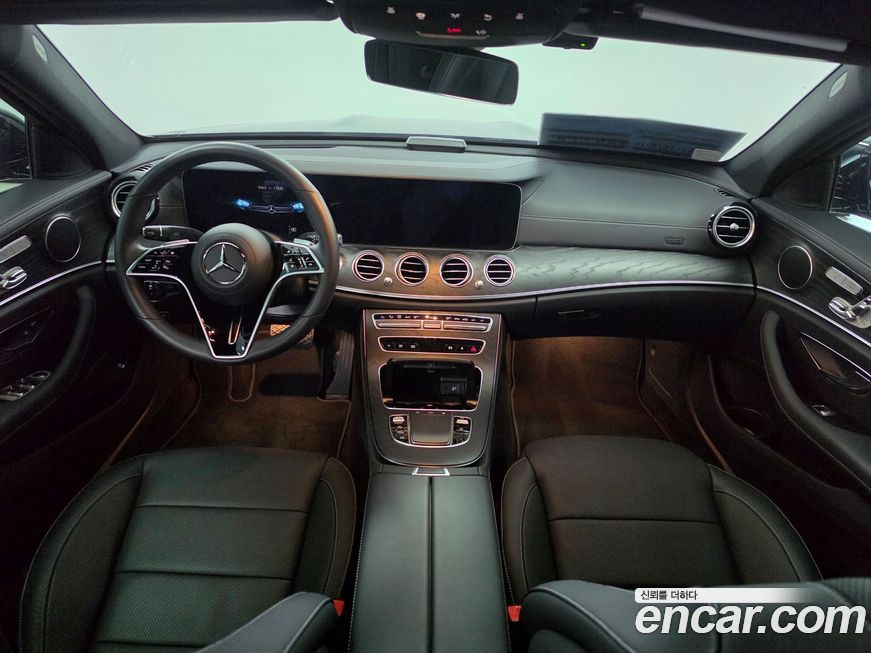 Mercedes-Benz E-Class 2023