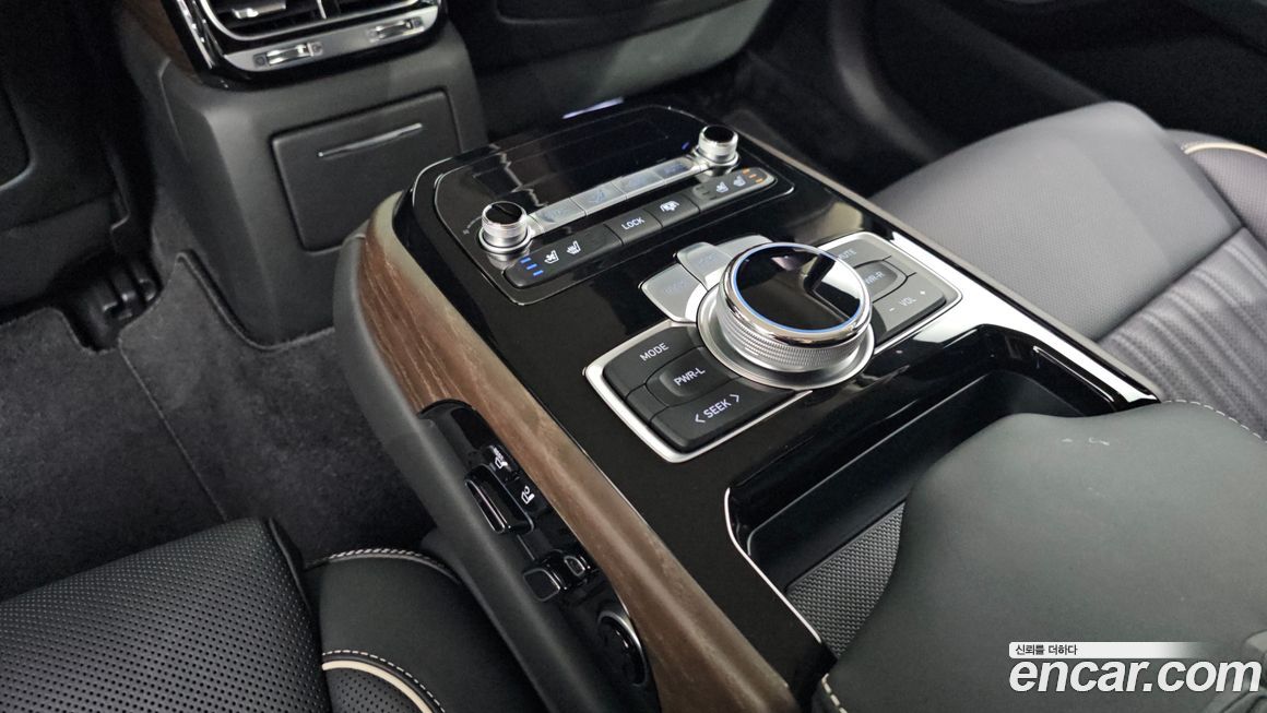 Genesis G90 2021