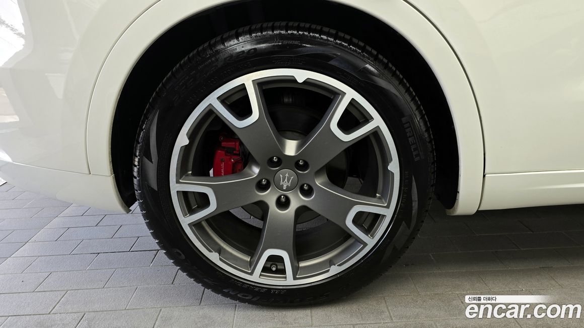 Maserati Levante 2017