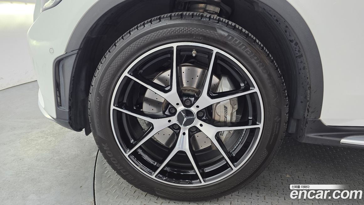 Mercedes-Benz GLC-Class 2021