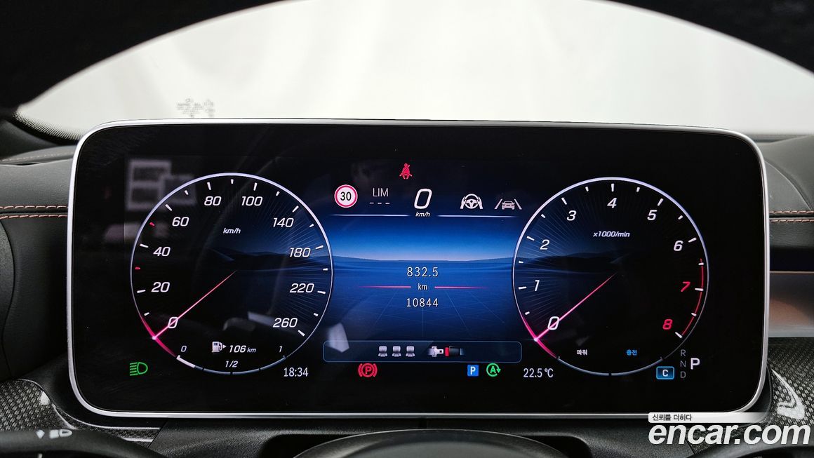 Mercedes-Benz C-Class 2025